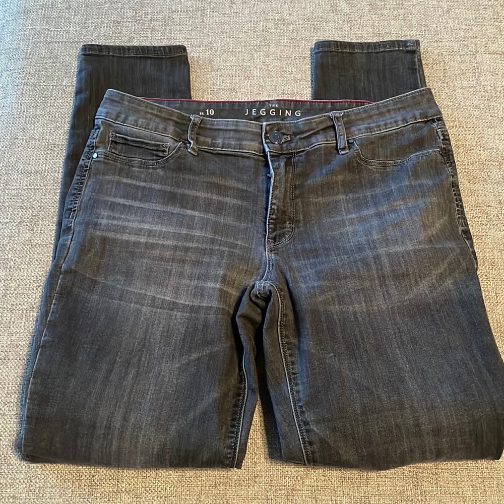 White House Black Market jeggings